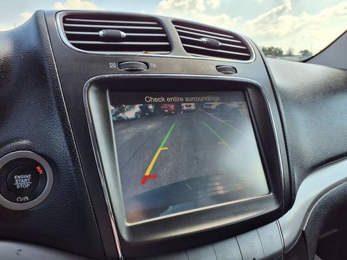 Used 2017 Dodge Journey Crossroad FWD image 17