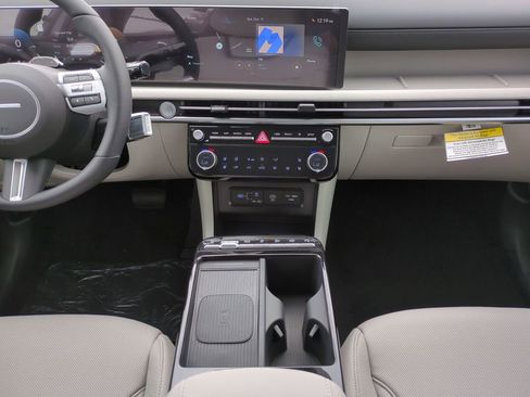 New 2026 Hyundai Tucson Limited image 18