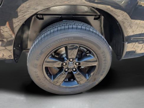 Used 2018 RAM 1500 Express w/ Express Value Package image 39