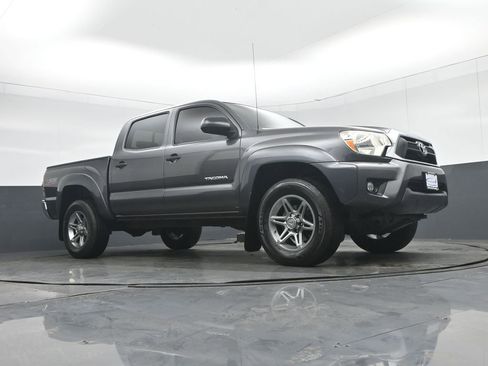 Used 2014 Toyota Tacoma Base w/ SR5 Package image 53