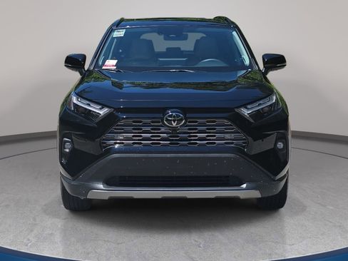 Used 2022 Toyota RAV4 Limited FWD image 2