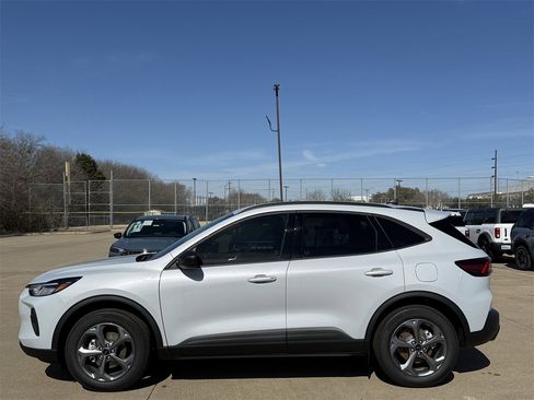 New 2026 Ford Escape ST-Line w/ Tech Pack #1 image 3