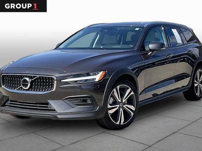Used 2025 Volvo V60 B5 Cross Country Plus