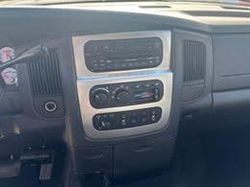 Used 2005 Dodge Ram 2500 Truck SLT AWD/4WD image 10