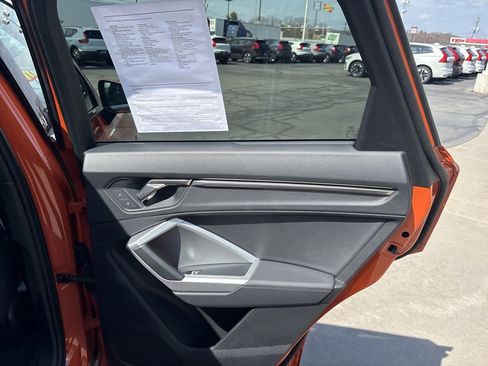 Used 2025 Audi Q3 2.0T Premium image 42