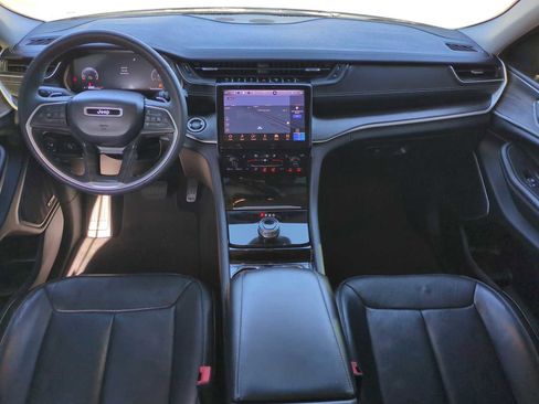 Used 2023 Jeep Grand Cherokee L Limited w/ Luxury Tech Group II image 21