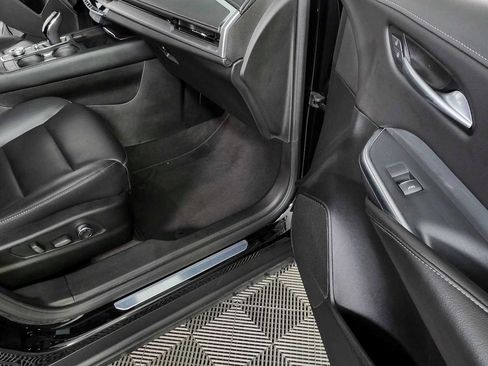 Certified 2025 Cadillac XT4 Premium Luxury FWD image 23