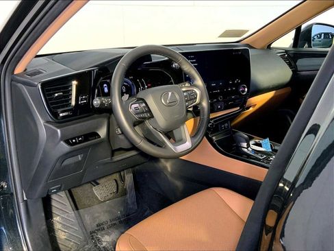 Used 2025 Lexus NX 350h AWD w/ Accessory Package (2T) image 4