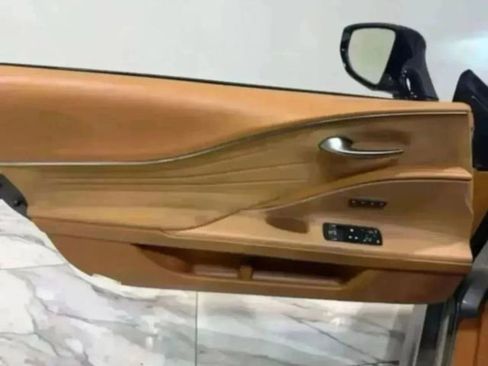 Used 2018 Lexus LC 500h 500h w/ Touring Package image 44