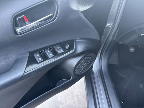 Used 2017 Toyota Prius Two image 11