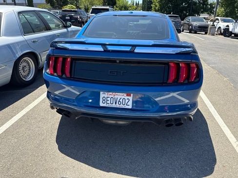 Used 2018 Ford Mustang GT Premium w/ GT Performance Package RWD image 3