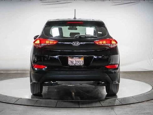 Used 2016 Hyundai Tucson SE image 3