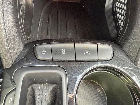 Used 2023 Chevrolet TrailBlazer LT FWD image 38