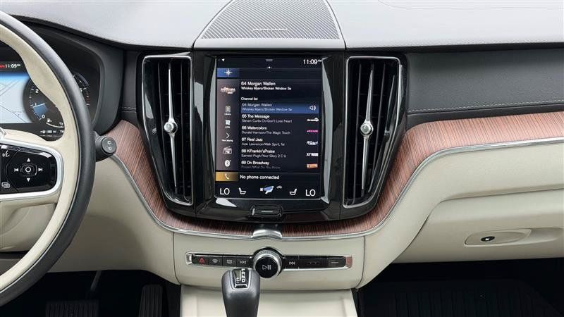 Used 2019 Volvo XC60 T6 Inscription w/ Protection Package AWD/4WD image 32