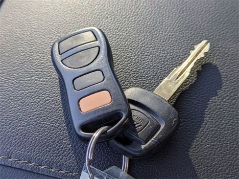 Used 2019 Nissan Frontier SV image 30