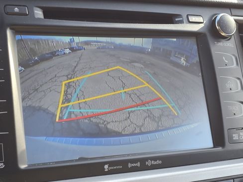 Used 2016 Toyota Highlander Limited image 10