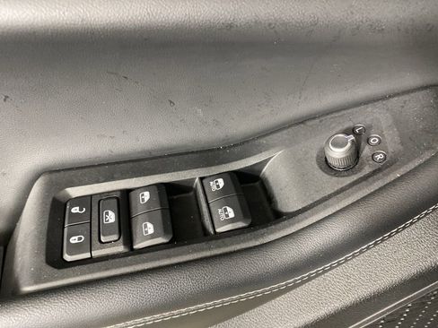 Used 2023 Jeep Grand Cherokee Altitude image 14