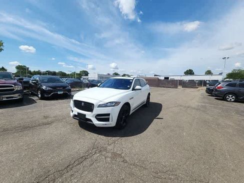 Used 2017 Jaguar F-PACE R-Sport AWD/4WD image 2