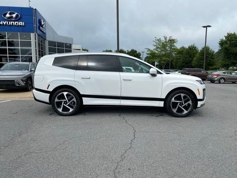 New 2026 Hyundai Ioniq 9 SEL image 12