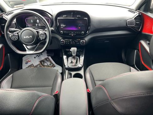Certified 2023 Kia Soul GT-Line FWD image 10