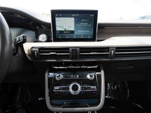 Used 2022 Lincoln Corsair Reserve w/ Equipment Group 201A AWD/4WD image 17