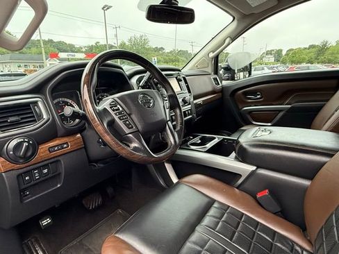 Used 2018 Nissan Titan Platinum Reserve w/ Platinum Utility Package image 16