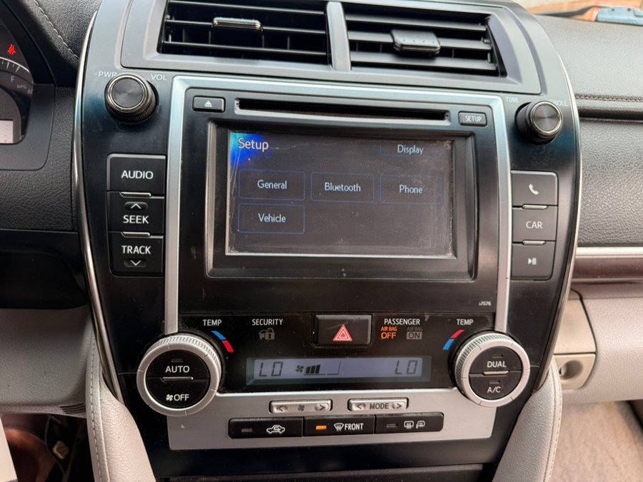 Used 2014 Toyota Camry XLE FWD image 14