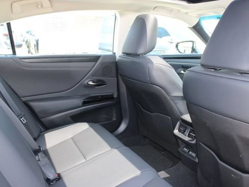 Certified 2025 Lexus ES 350 w/ Premium Package FWD image 7