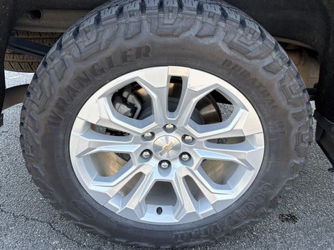 Used 2023 Chevrolet Silverado 1500 LTZ AWD/4WD image 14