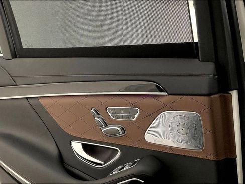 Used 2019 Mercedes-Benz S 560 4MATIC Sedan image 37