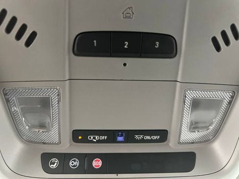 Used 2024 GMC Terrain SLT image 59