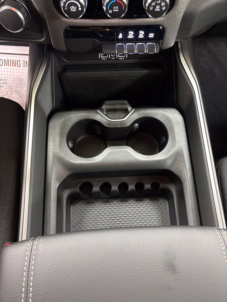 New 2027 RAM 1500 Express AWD/4WD image 14