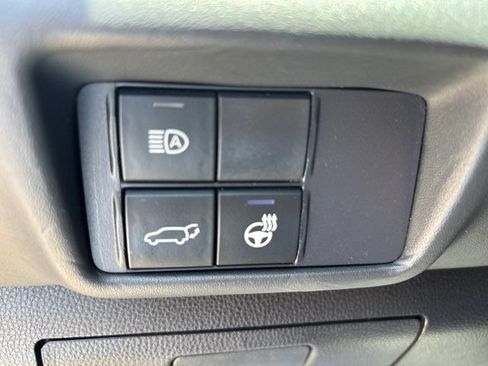 Used 2020 Toyota Highlander Limited FWD image 56