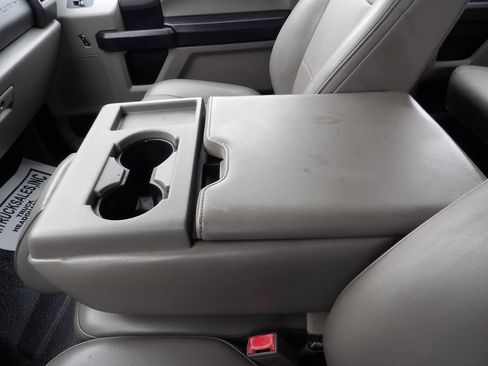 Used 2019 Ford F250 XL w/ Power Equipment Group image 25