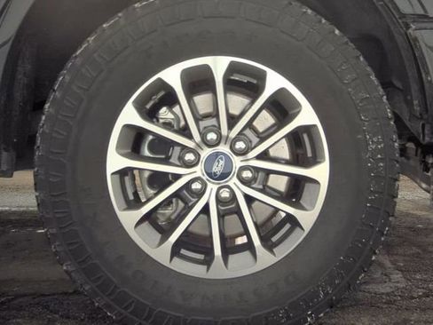 Used 2018 Ford F150 XLT w/ Equipment Group 302A Luxury image 6