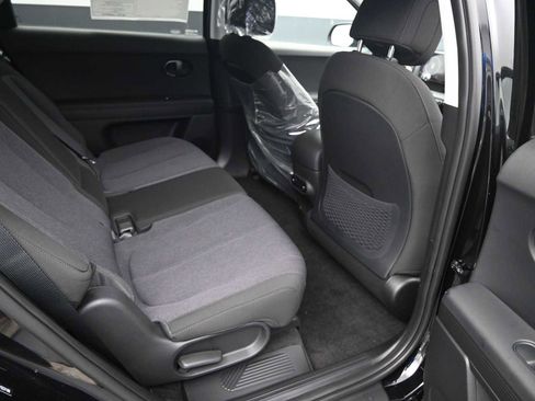New 2025 Hyundai Ioniq 5 SE image 12