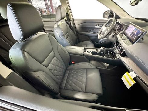 New 2026 Nissan Rogue Platinum w/ Platinum Premium Package AWD/4WD image 25