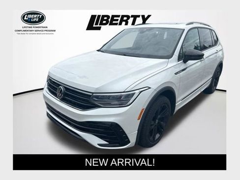 Used 2023 Volkswagen Tiguan SE R-Line AWD/4WD image 1