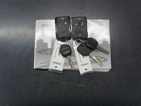 Used 2019 GMC Canyon SLE w/ SLE Convenience Package image 18