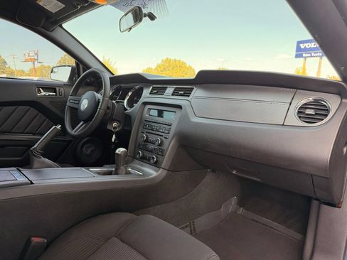 Used 2012 Ford Mustang Coupe RWD image 19