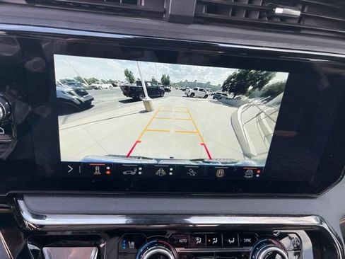 Certified 2024 GMC Sierra 1500 AT4 w/ Technology Package AWD/4WD image 10
