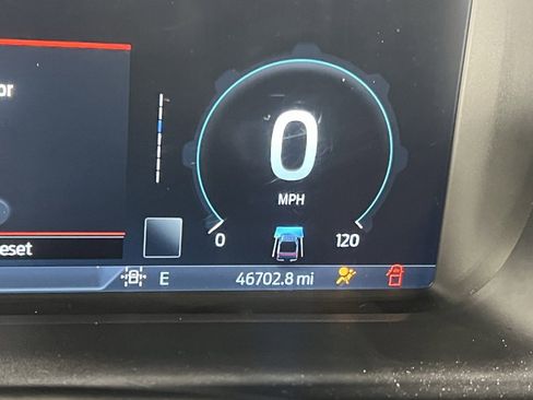 Used 2022 Ford F150 Lightning Platinum image 18