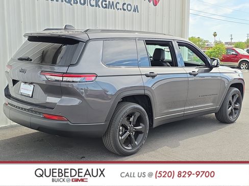Used 2022 Jeep Grand Cherokee L Laredo RWD image 7