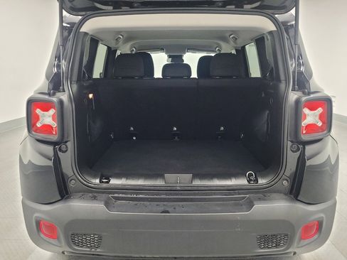 Used 2020 Jeep Renegade Latitude image 29