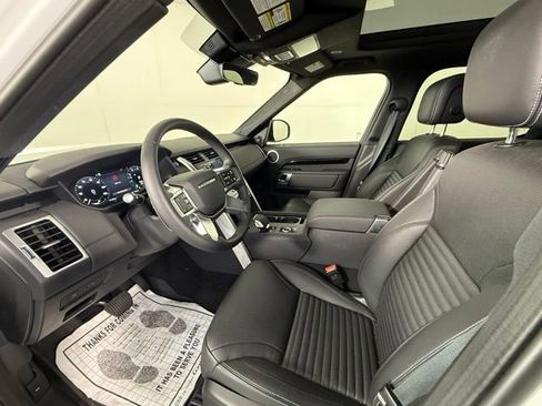 Certified 2025 Land Rover Discovery S AWD/4WD image 5