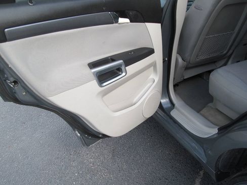 Used 2009 Saturn Vue XR w/ Convenience Package FWD image 17
