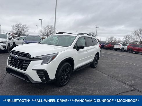 Used 2024 Subaru Ascent Onyx Edition image 2