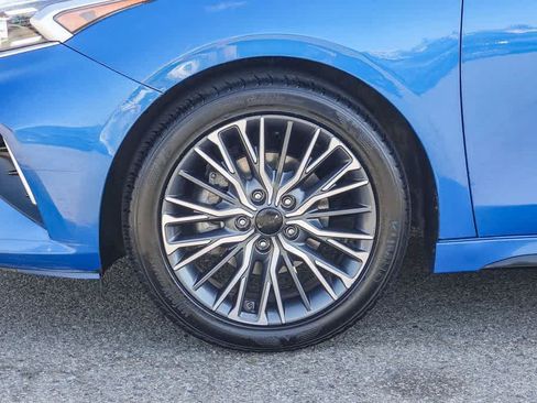 Used 2023 Kia Forte GT-Line FWD image 9