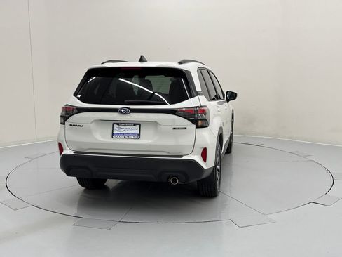Used 2026 Subaru Forester Touring AWD/4WD image 5