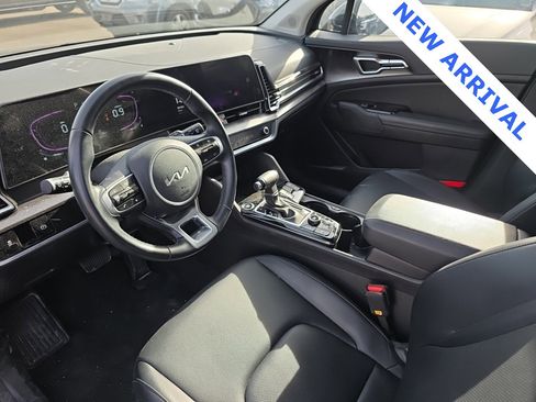 Used 2024 Kia Sportage EX image 7